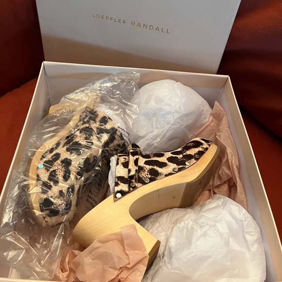 LAST CALL Loeffler Randall Maxine Platform Mocha Leopard Size 6 retails $395 - Picture 2 of 10